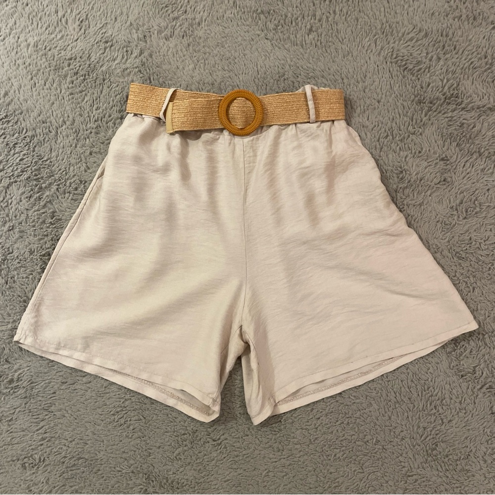 Adele Altman Tan Beige Shorts Size 33 High Rise Belted Pockets Elastic Italy